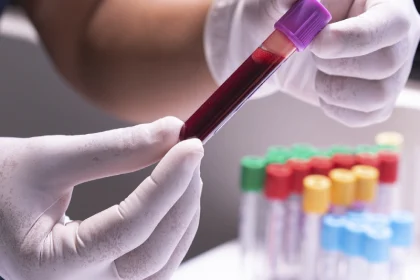 آزمایشگاه طرف قرارداد با بیمه سرمد