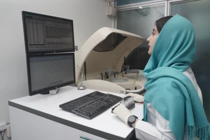 آزمایشگاه طرف قرارداد با بیمه رازی