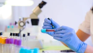 آزمایشگاه طرف قرارداد بیمه شرکت هواپیمایی