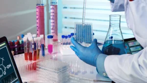 آزمایشگاه طرف قرارداد با بیمه بانک تجارت